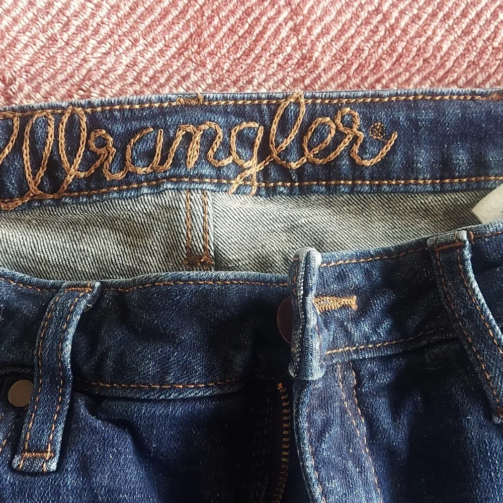 Wrangler Jeans - Picture 2 of 4